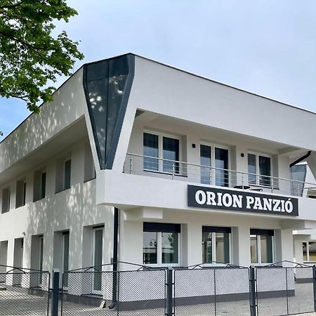 Bed and Breakfast Orion Panzio Hajdúszoboszló Exterior foto