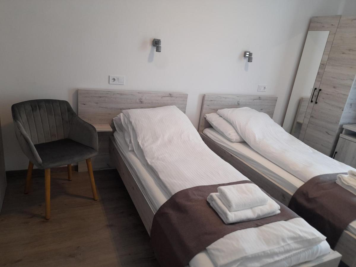 Bed and Breakfast Orion Panzio Hajdúszoboszló Exterior foto
