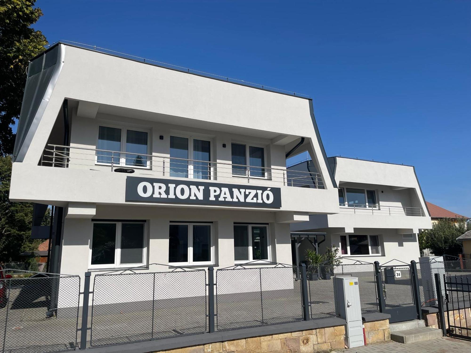 Bed and Breakfast Orion Panzio Hajdúszoboszló Exterior foto
